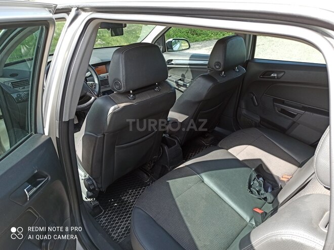 Opel Astra 2005, 263,000 km - 1.8 л - Qusar