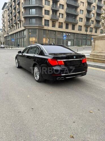 BMW 750 2010, 233,000 km - 4.4 l - Gəncə