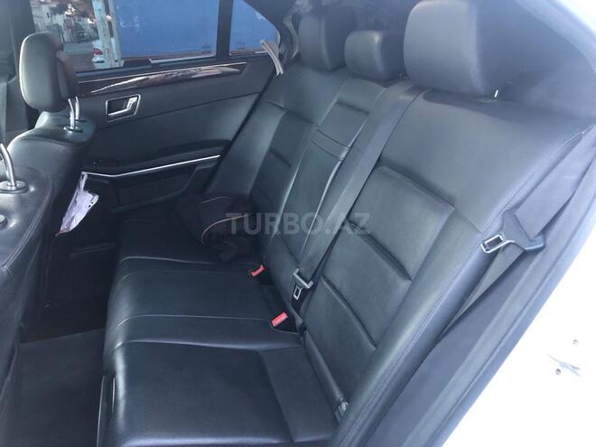 Mercedes E 220 2011, 298,000 km - 2.2 l - Bakı