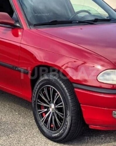 Opel Astra 1996, 100,000 km - 1.6 l - Balakən