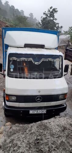 Mercedes 709 D 1995, 290,996 km - 4.0 л - Astara