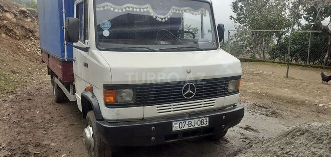 Mercedes 709 D 1995, 290,996 km - 4.0 л - Astara
