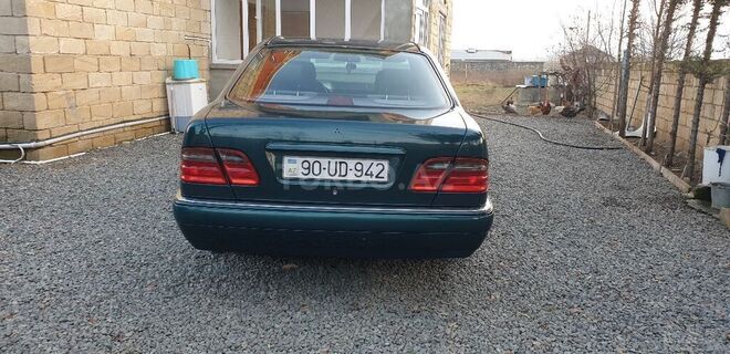 Mercedes E 200 1997, 231,000 km - 2.0 l - Lənkəran