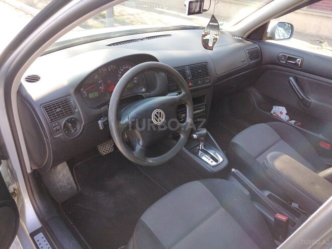 Volkswagen Golf 2001, 215,000 km - 1.6 l - Gəncə