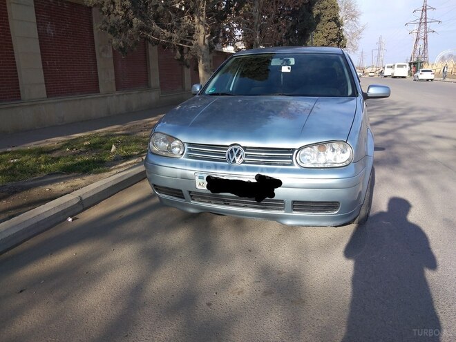Volkswagen Golf 2001, 215,000 km - 1.6 l - Gəncə