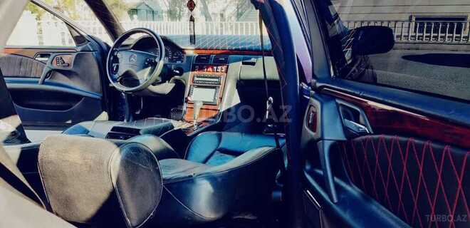 Mercedes E 240 1999, 380,000 km - 2.4 l - Saatlı