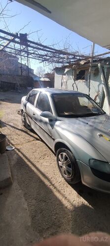 Opel Vectra 1997, 196,000 km - 1.6 l - Bakı