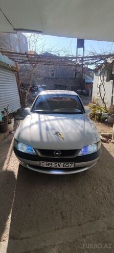 Opel Vectra 1997, 196,000 km - 1.6 l - Bakı