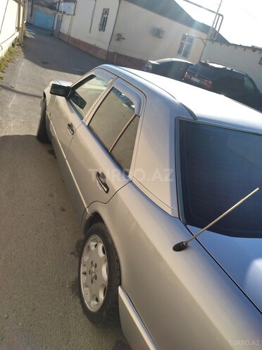 Mercedes E 230 1992, 645,412 km - 2.3 l - Bakı