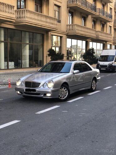 Mercedes E 270 2000, 326,000 km - 2.7 l - Bakı