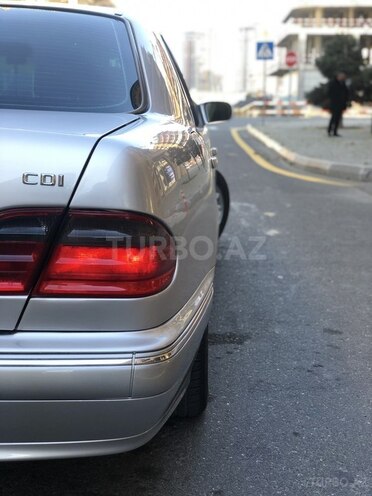 Mercedes E 270 2000, 326,000 km - 2.7 l - Bakı