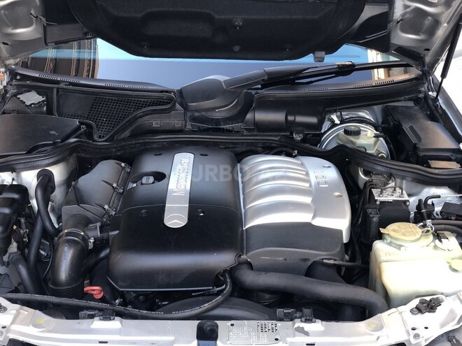 Mercedes E 270 2000, 326,000 km - 2.7 l - Bakı