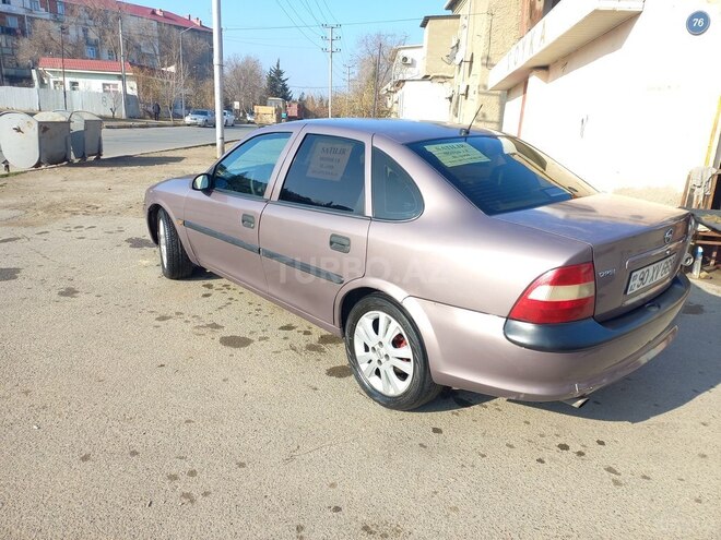 Opel Vectra 1998, 318,512 km - 1.8 l - Sumqayıt