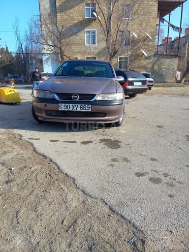 Opel Vectra 1998, 318,512 km - 1.8 l - Sumqayıt
