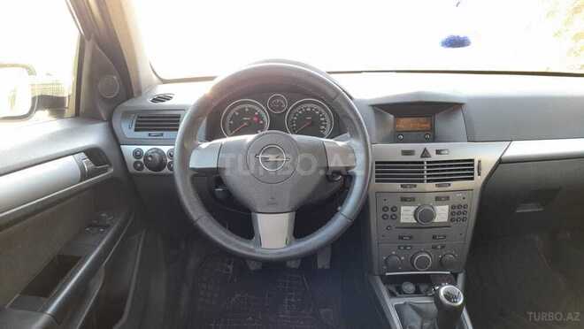 Opel Astra 2007, 185,000 km - 1.3 l - Quba