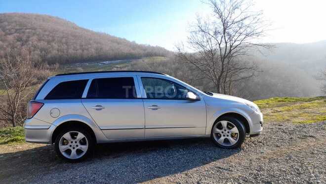 Opel Astra 2007, 185,000 km - 1.3 l - Quba