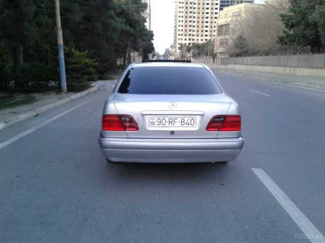 Mercedes E 240 1997, 440,000 km - 2.4 л - Bakı