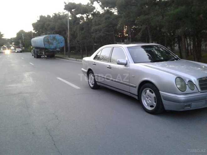 Mercedes E 240 1997, 440,000 km - 2.4 л - Bakı