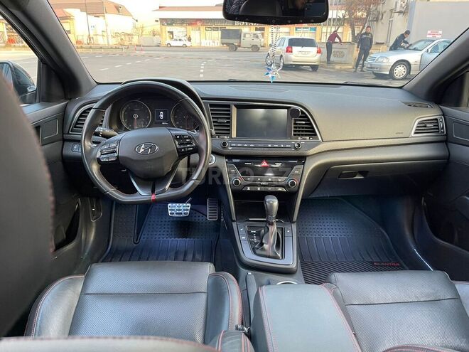 Hyundai Elantra 2018, 79,759 km - 1.6 l - Bakı