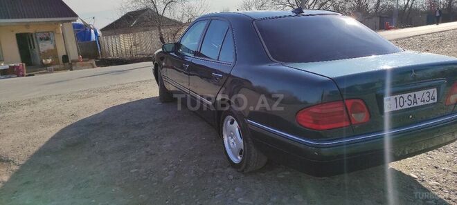 Mercedes E 240 1998, 227,332 km - 2.4 л - Şirvan