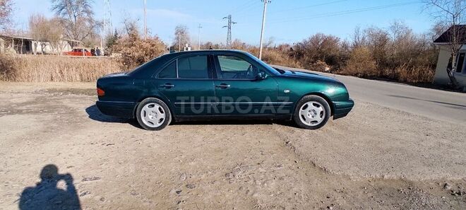 Mercedes E 240 1998, 227,332 km - 2.4 л - Şirvan