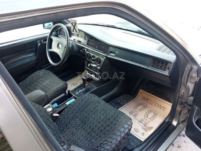 Mercedes 190 1990, 233,000 km - 2.0 л - Bakı