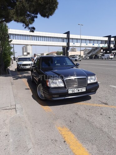 Mercedes E 220 1994, 395,619 km - 2.2 l - Bakı