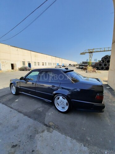 Mercedes E 220 1994, 395,619 km - 2.2 l - Bakı