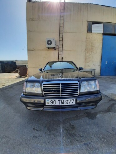Mercedes E 220 1994, 395,619 km - 2.2 l - Bakı