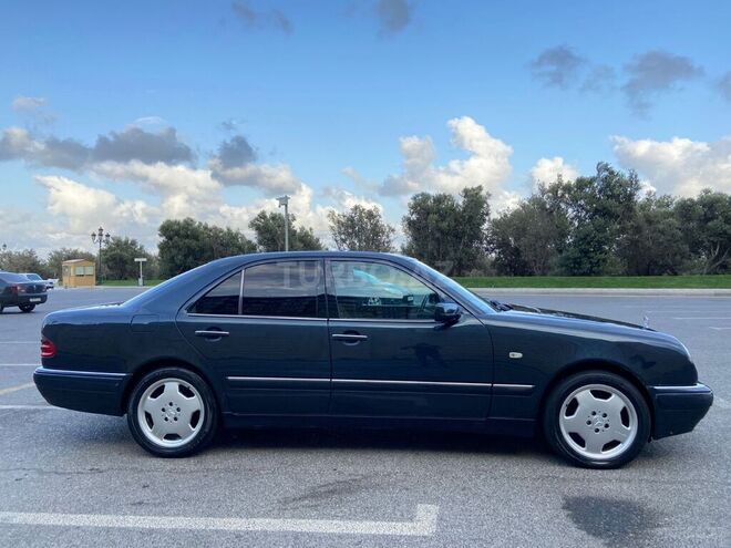 Mercedes E 240 1998, 444,000 km - 2.6 l - Bakı