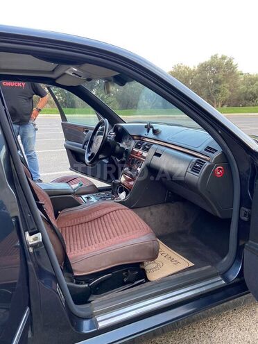 Mercedes E 240 1998, 444,000 km - 2.6 l - Bakı
