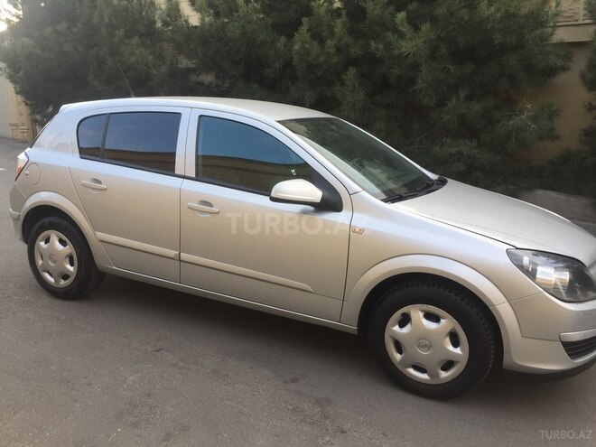 Opel Astra 2005, 153,000 km - 1.4 л - Bakı