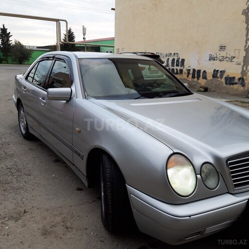 Mercedes E 200 1997, 350,000 km - 2.0 л - Sumqayıt