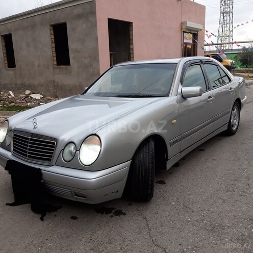 Mercedes E 200 1997, 350,000 km - 2.0 л - Sumqayıt