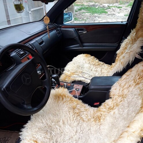 Mercedes E 200 1997, 350,000 km - 2.0 л - Sumqayıt