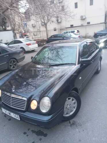 Mercedes E 240 1998, 365,000 km - 2.4 л - Bakı