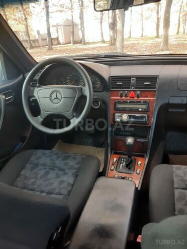 Mercedes C 200 1998, 250,000 km - 2.0 l - Masallı