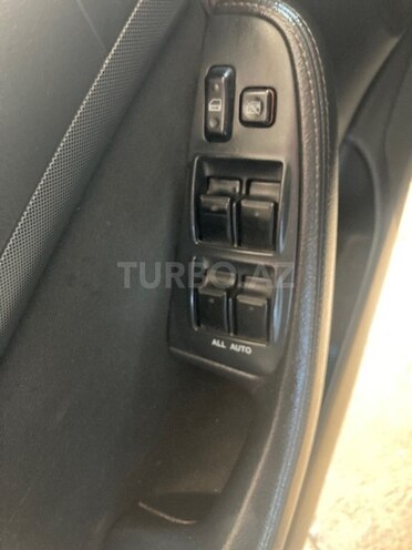 Toyota Avensis 2006, 380,000 km - 2.2 l - Bakı