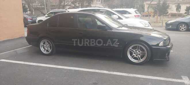 BMW 525 2001, 245,000 km - 2.5 l - Bakı