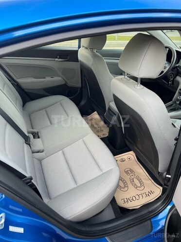Hyundai Elantra 2017, 20,000 km - 2.0 л - Bakı