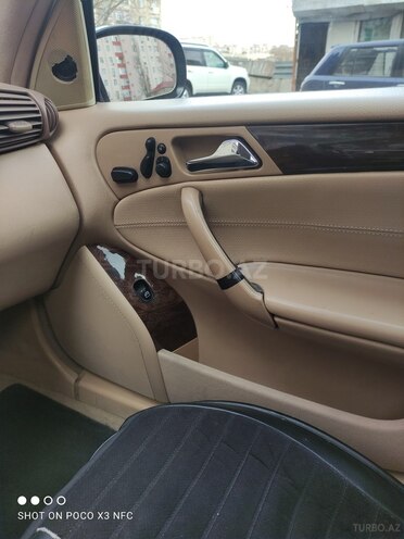Mercedes C 240 2002, 383,819 km - 2.6 l - Bakı
