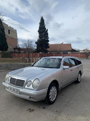 Mercedes E 240 1998, 325,000 km - 2.4 l - Gəncə