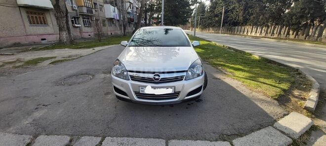 Opel Astra 2009, 133,600 km - 1.4 l - Mingəçevir