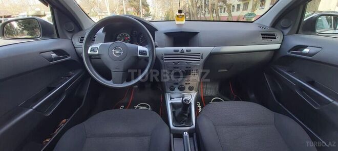 Opel Astra 2009, 133,600 km - 1.4 l - Mingəçevir