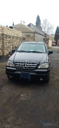 Mercedes ML 320 2000, 270,000 km - 3.2 l - Gəncə
