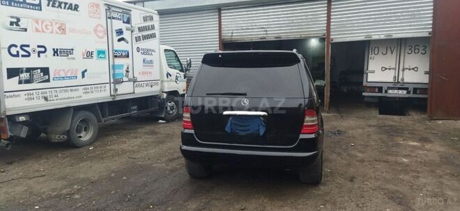 Mercedes ML 320 2000, 270,000 km - 3.2 l - Gəncə