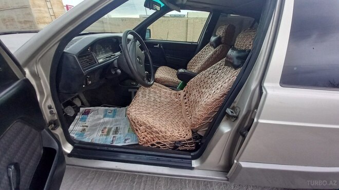Mercedes 190 1989, 235,000 km - 2.0 л - Bərdə
