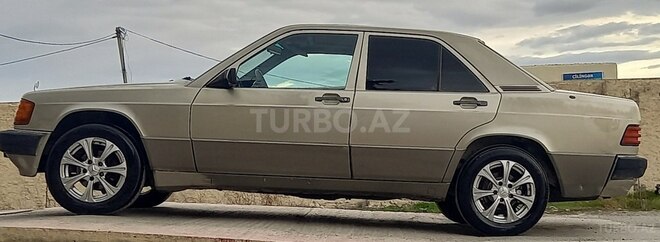 Mercedes 190 1989, 235,000 km - 2.0 л - Bərdə