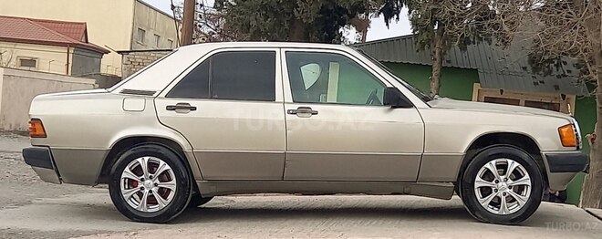 Mercedes 190 1989, 235,000 km - 2.0 л - Bərdə