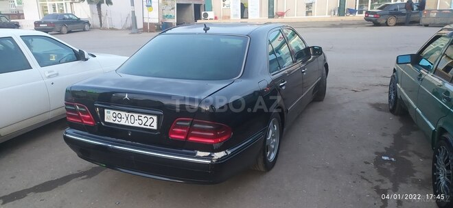 Mercedes E 270 1999, 865,481 km - 2.7 l - Astara